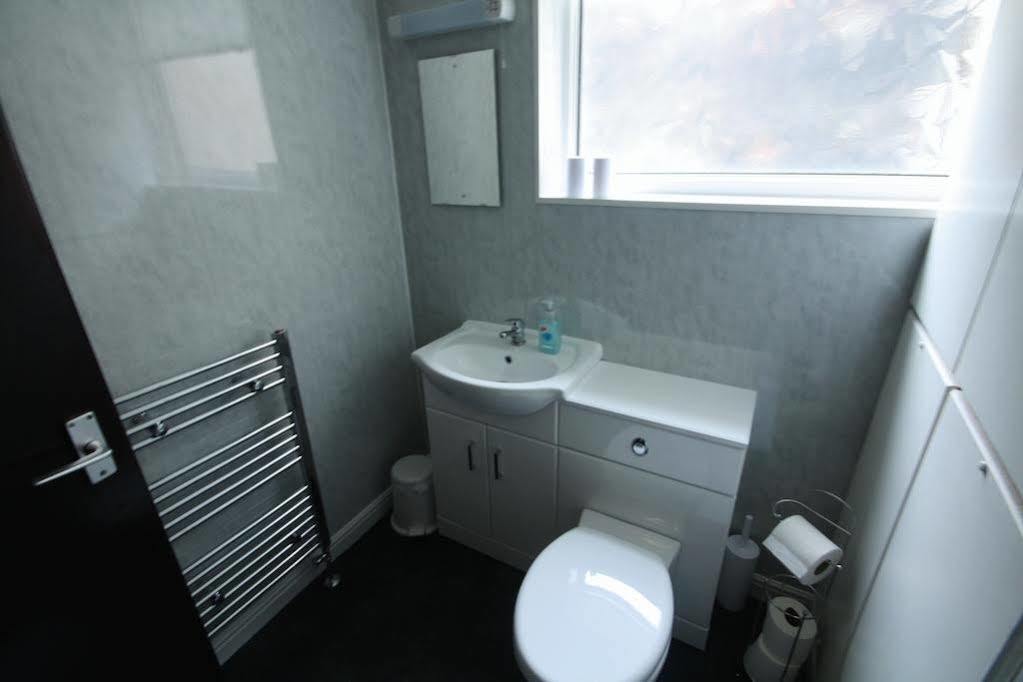 Ashborne Guest House Sunderland  Bagian luar foto